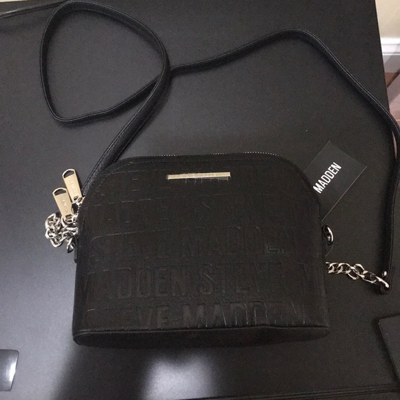 Steve Madden Handbags - Steve Madden Dome Crossbody Bag (🎉Host Pick🎉)
